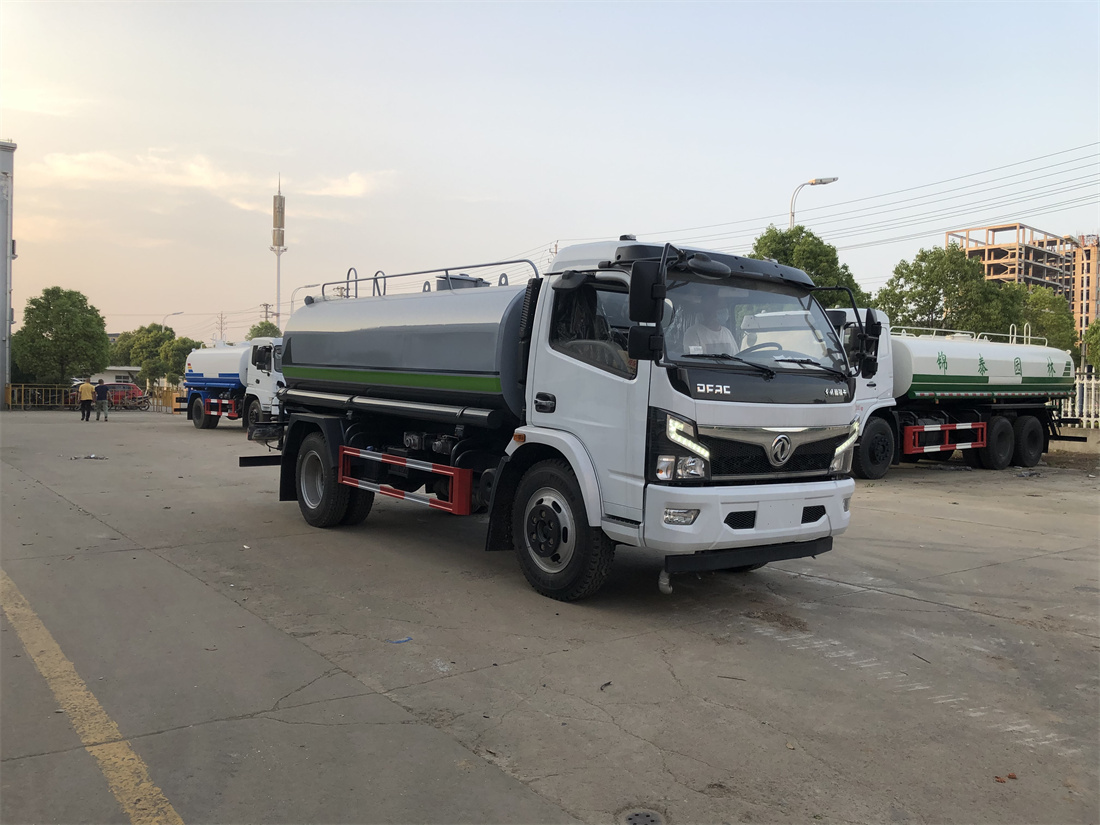 10噸灑水車(chē)-湖北旺龍東風(fēng)福瑞卡國(guó)六10立方灑水車(chē)廠家價(jià)格